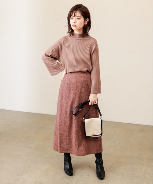 natural couture(ナチュラルクチュール)の「【WEB限定】もちもちラグランフレアスリーブニット(ニット/セーター・レディース・アイボリー/モカ/レンガ/ブラック/ラベンダー・FREE)」の6枚目の写真