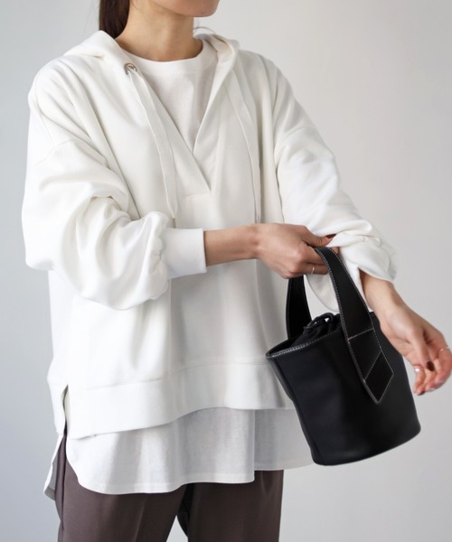 each（イーチ）の「Ｖネックパーカー（Tシャツ/カットソー・レディース・ホワイト/ベージュ/グレー・MEDIUM）」の2枚目の写真