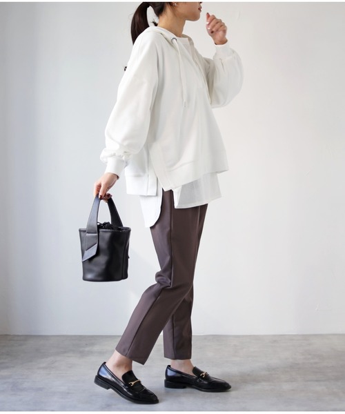 each（イーチ）の「Ｖネックパーカー（Tシャツ/カットソー・レディース・ホワイト/ベージュ/グレー・MEDIUM）」の4枚目の写真