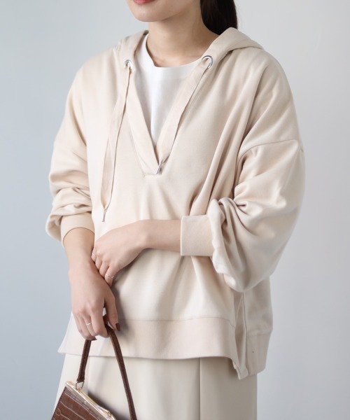each（イーチ）の「Ｖネックパーカー（Tシャツ/カットソー・レディース・ホワイト/ベージュ/グレー・MEDIUM）」の19枚目の写真