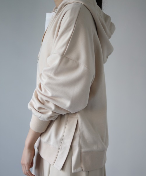 each（イーチ）の「Ｖネックパーカー（Tシャツ/カットソー・レディース・ホワイト/ベージュ/グレー・MEDIUM）」の5枚目の写真