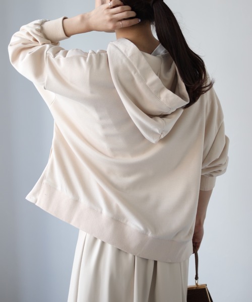 each（イーチ）の「Ｖネックパーカー（Tシャツ/カットソー・レディース・ホワイト/ベージュ/グレー・MEDIUM）」の21枚目の写真