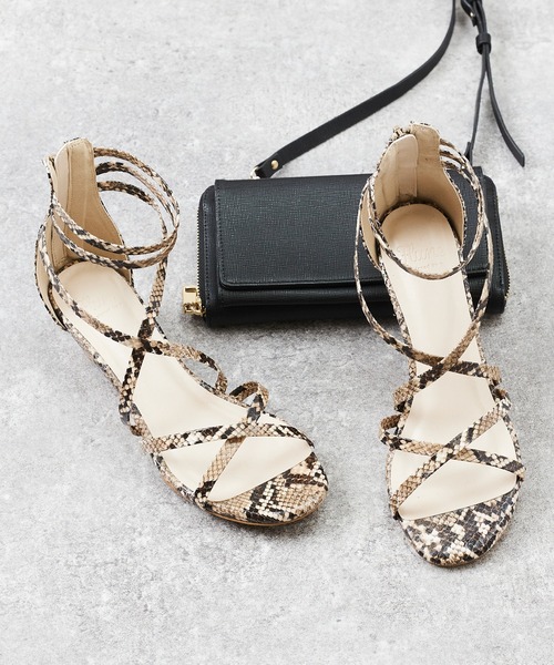 flune(フリューン)の「グラディエーターウェッジサンダル(サンダル・レディース・アイボリー/ブラック/グレイッシュベージュ/パイソン・XS/S/M/L/LL/3L)」の4枚目の写真