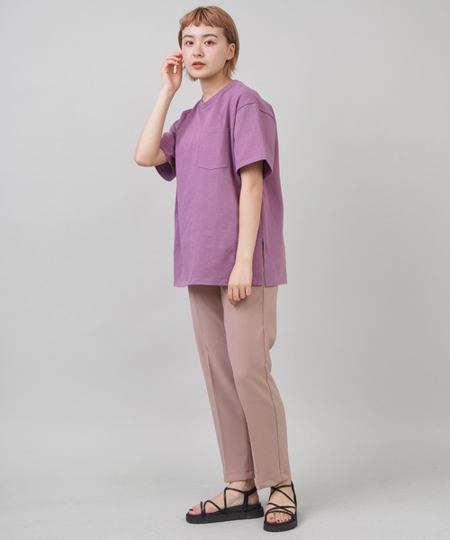 SPINNS（スピンズ）の「USAコットン素材 ポケット半袖Tシャツ（Tシャツ/カットソー・レディース・オフホワイト/グレイッシュベージュ/パープル/ブラウン/チャコール/ブラック・ONESIZE）」の15枚目の写真