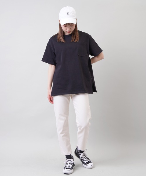 SPINNS（スピンズ）の「USAコットン素材 ポケット半袖Tシャツ（Tシャツ/カットソー・レディース・オフホワイト/グレイッシュベージュ/パープル/ブラウン/チャコール/ブラック・ONESIZE）」の12枚目の写真