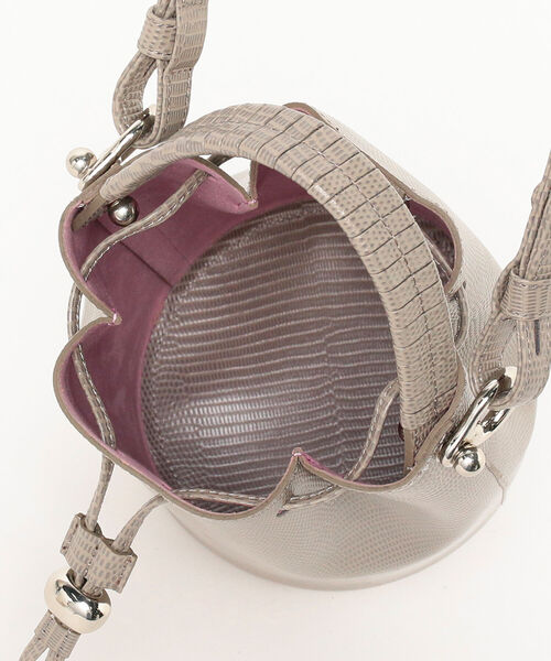 TOFF&LOADSTONE（トフアンドロードストーン）の「TOFF&LOADSTONE / ランタン リザード バッグ（ショルダーバッグ・レディース・ホワイト系その他2/ブラック系その他2/ピンク・ONE SIZE）」の16枚目の写真