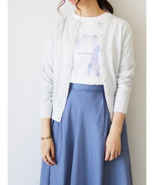 Te chichi(テチチ)の「Tバー釦クルーネックカーディガン(カーディガン/ボレロ・レディース・ブラック/オフホワイト/シルバー/オレンジ/モカ・フリ-)」の5枚目の写真