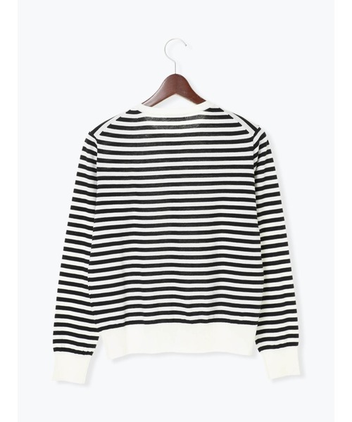 Te chichi(テチチ)の「Tバー釦クルーネックカーディガン(カーディガン/ボレロ・レディース・ブラック/オフホワイト/シルバー/オレンジ/モカ・フリ-)」の13枚目の写真