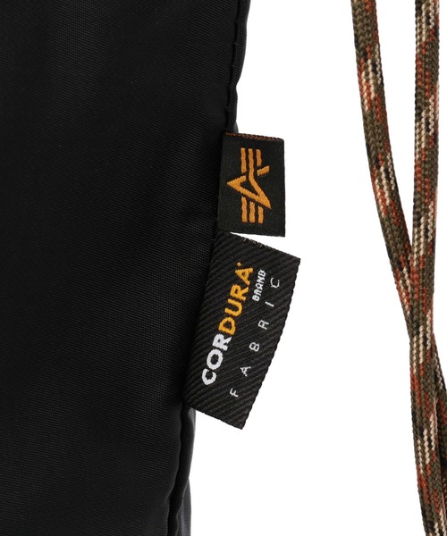 Alpha Industries（アルファインダストリーズ）の「【ユニセックス】コーデュラ DRAWSTRING BAG(巾着バッグ)（ボディバッグ/ウエストポーチ・メンズ・ブラック/グリーン/マルチ・FREE）」の9枚目の写真