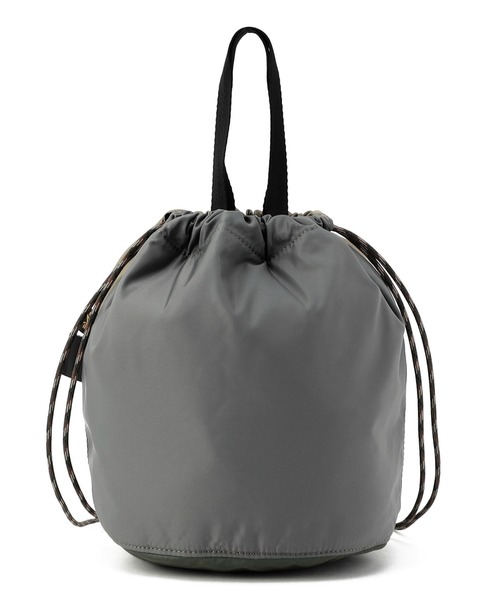 Alpha Industries（アルファインダストリーズ）の「【ユニセックス】コーデュラ DRAWSTRING BAG(巾着バッグ)（ボディバッグ/ウエストポーチ・メンズ・ブラック/グリーン/マルチ・FREE）」の18枚目の写真