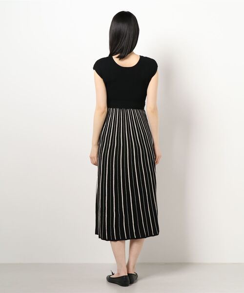 WILLSELECTION（ウィルセレクション）の「バイカラーストライプニットワンピース（ワンピース・レディース・ライトベージュ/ボルドー/ブラック・MEDIUM）」の5枚目の写真