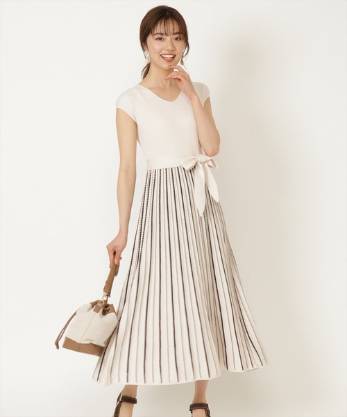 WILLSELECTION（ウィルセレクション）の「バイカラーストライプニットワンピース（ワンピース・レディース・ライトベージュ/ボルドー/ブラック・MEDIUM）」の7枚目の写真