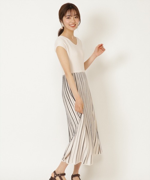 WILLSELECTION（ウィルセレクション）の「バイカラーストライプニットワンピース（ワンピース・レディース・ライトベージュ/ボルドー/ブラック・MEDIUM）」の13枚目の写真