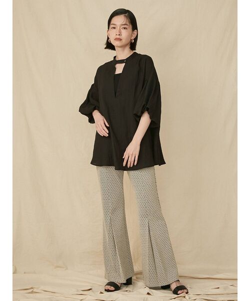 COTORICA(コトリカ)の「袖ボリューム2WAYブラウス(シャツ/ブラウス・レディース・ブラック/オフホワイト/ライトグリーン・FREE)」の12枚目の写真