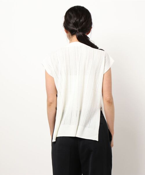 Te chichi(テチチ)の「麻タッチ透かし編みサイド釦プルオーバー(ニット/セーター・レディース・ネイビー/オフホワイト/モカ・フリ-)」の5枚目の写真