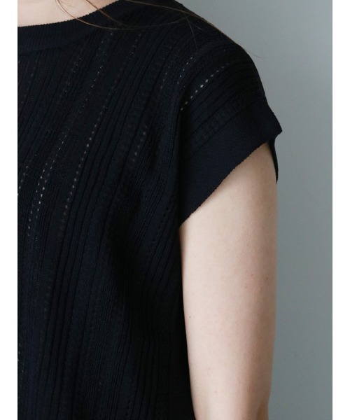 Te chichi(テチチ)の「麻タッチ透かし編みサイド釦プルオーバー(ニット/セーター・レディース・ネイビー/オフホワイト/モカ・フリ-)」の9枚目の写真