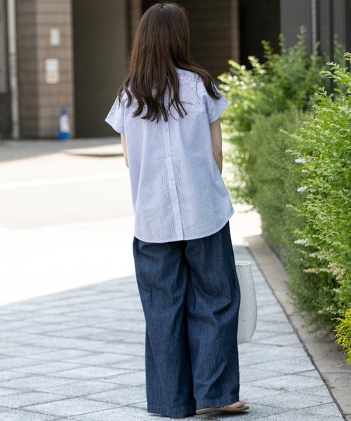 URBAN RESEARCH Sonny Label（アーバンリサーチサニーレーベル）の「バンドカラーコットンレースシャツ（シャツ/ブラウス・レディース・ミント/オフホワイト/ブラック/ブルー・FREE）」の16枚目の写真