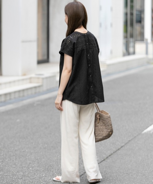 URBAN RESEARCH Sonny Label（アーバンリサーチサニーレーベル）の「バンドカラーコットンレースシャツ（シャツ/ブラウス・レディース・ミント/オフホワイト/ブラック/ブルー・FREE）」の21枚目の写真