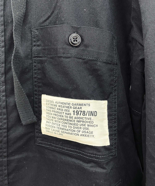 DIESEL（ディーゼル）の「フラッグパッチ フーデッドシャツジャケット「S-EIKU」（ミリタリージャケット・メンズ・ブラック/カーキ・M/L/XL/XXL）」の3枚目の写真