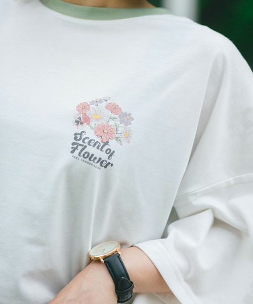 nemne store(ネンネストア)の「押し花にするリンガー花プリントT(Tシャツ/カットソー・レディース・ベージュ/オフホワイト/オートミール・フリー)」の13枚目の写真