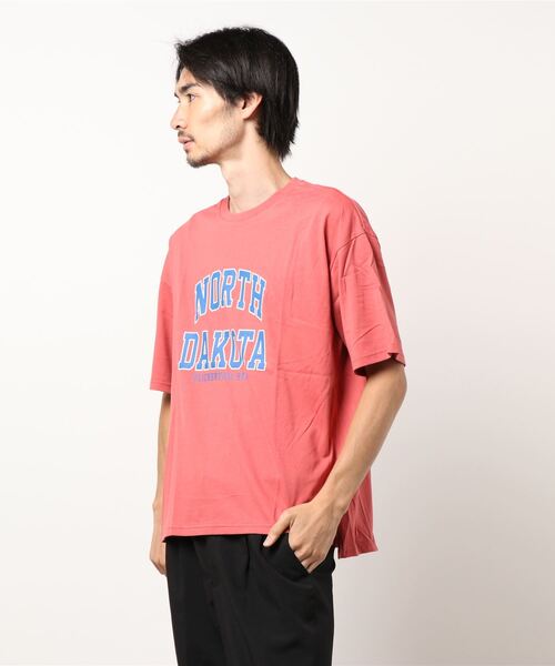 INASTUDIOS ZOO(イーナストゥディオスズー)の「「INASTUDIOS SELECT」アメカジプリントTシャツ(Tシャツ/カットソー・メンズ・レッド系その他2/ワインレッド/ブルー/ホワイト/ブラック/レッド系その他/ブルー系その他/パープル系その他/ピンク/グリーン系その他2/グリーン系その他/ホワイト系その他/レッド系その他3/グリーン/パープル系その他2/パープル/ブルー系その他3/ブルー系その他2/ブラック系その他3/ブラック系その他/ネイビー/ブルー系その他4/レッド系その他4/ホワイト系その他2/ピンク系その他/ブルー系その他5・X-LARGE/LARGE/MEDIUM)」の21枚目の写真