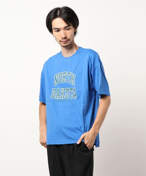 INASTUDIOS ZOO(イーナストゥディオスズー)の「「INASTUDIOS SELECT」アメカジプリントTシャツ(Tシャツ/カットソー・メンズ・レッド系その他2/ワインレッド/ブルー/ホワイト/ブラック/レッド系その他/ブルー系その他/パープル系その他/ピンク/グリーン系その他2/グリーン系その他/ホワイト系その他/レッド系その他3/グリーン/パープル系その他2/パープル/ブルー系その他3/ブルー系その他2/ブラック系その他3/ブラック系その他/ネイビー/ブルー系その他4/レッド系その他4/ホワイト系その他2/ピンク系その他/ブルー系その他5・X-LARGE/LARGE/MEDIUM)」の16枚目の写真