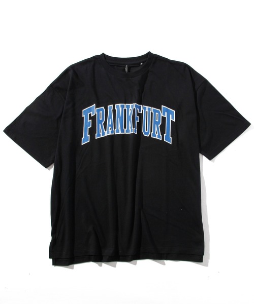 INASTUDIOS ZOO(イーナストゥディオスズー)の「「INASTUDIOS SELECT」アメカジプリントTシャツ(Tシャツ/カットソー・メンズ・レッド系その他2/ワインレッド/ブルー/ホワイト/ブラック/レッド系その他/ブルー系その他/パープル系その他/ピンク/グリーン系その他2/グリーン系その他/ホワイト系その他/レッド系その他3/グリーン/パープル系その他2/パープル/ブルー系その他3/ブルー系その他2/ブラック系その他3/ブラック系その他/ネイビー/ブルー系その他4/レッド系その他4/ホワイト系その他2/ピンク系その他/ブルー系その他5・X-LARGE/LARGE/MEDIUM)」の1枚目の写真