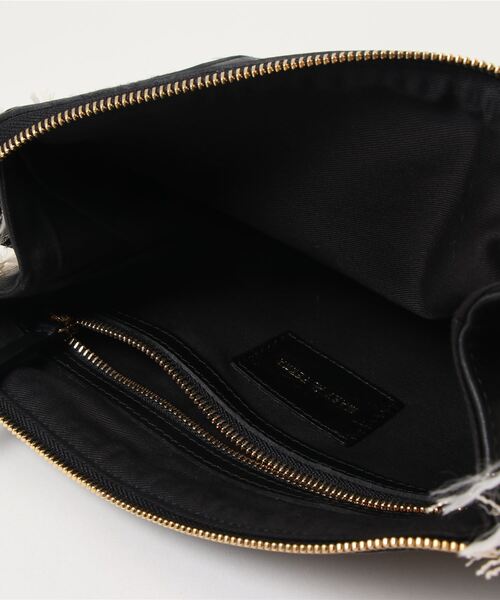 ADAM ET ROPE'（アダムエロペ）の「MARY  N O D（クラッチバッグ・レディース・ブラック系その他・M）」の5枚目の写真