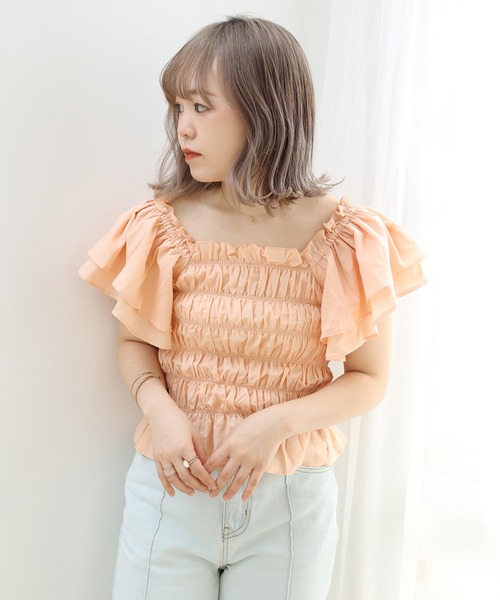 one after another NICE CLAUP（ワンアフターアナザーナイスクラップ）の「シャーリングフレアブラウス（シャツ/ブラウス・レディース・ブラック/ベージュ/オフホワイト/オレンジ・FREE）」の8枚目の写真