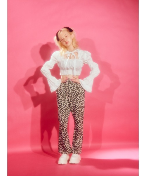 WC(ダブル シー)の「カットアウトフリルブラウス(シャツ/ブラウス・レディース・ホワイト・FREE)」の6枚目の写真