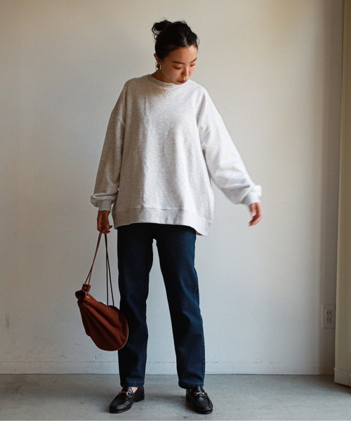 feepur（フェピュール）の「シンプルBIGスウェット（スウェット・レディース・オフホワイト/チャコールグレー/ピンク/ネイビー/杢グレー・MEDIUM）」の8枚目の写真