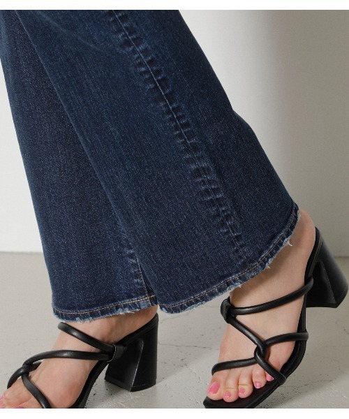 AZUL by moussy(アズールバイマウジー)の「HIGH WAIST DENIM FLARE /ハイウエストデニムフレア(デニムパンツ・レディース・ダークブルー/ワンウォッシュ・X-SMALL/SMALL/LARGE/MEDIUM)」の11枚目の写真