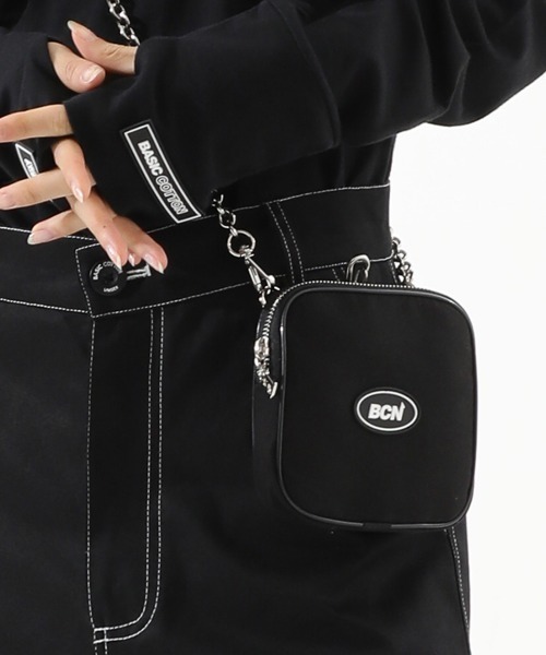 BASIC COTTON(ベーシックコットン)の「A'GEM/9 × .kom『BASIC COTTON/ベーシックコットン』BCN Square Bag/ベーシック スクエア ショルダーバック(ショルダーバッグ・レディース・ブラック/A/B・FREE)」の2枚目の写真