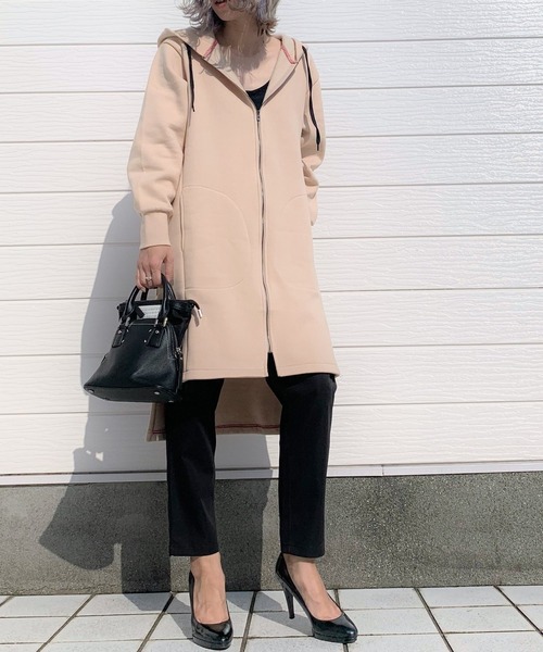 Q（キュー）の「裏毛ロングパーカー（パーカー・レディース・チャコールグレー/ベージュ・MEDIUM）」の2枚目の写真