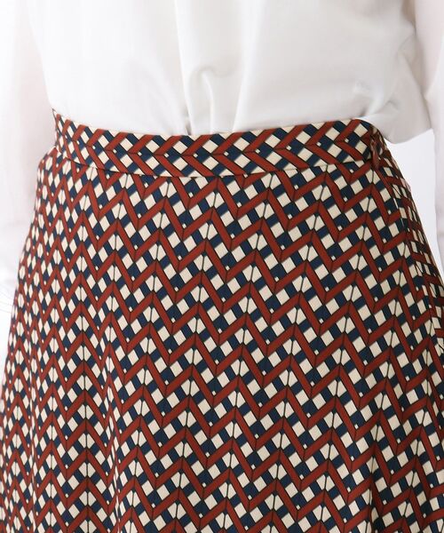 UNTITLED（アンタイトル）の「◆Rattiピエトラ　ペンタゴンフレアスカート【洗える】（スカート・レディース・チャコール/ワイン系・01/02）」の11枚目の写真