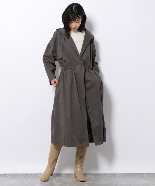 LAKOLE（ラコレ）の「TCピーチフーデッドコート / 228144（ステンカラーコート・レディース・アッシュグレー/ライトベージュ/ターメリック・SMALL/MEDIUM）」の10枚目の写真