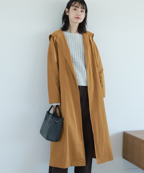 LAKOLE（ラコレ）の「TCピーチフーデッドコート / 228144（ステンカラーコート・レディース・アッシュグレー/ライトベージュ/ターメリック・SMALL/MEDIUM）」の20枚目の写真