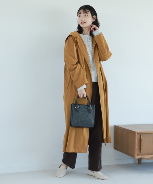 LAKOLE（ラコレ）の「TCピーチフーデッドコート / 228144（ステンカラーコート・レディース・アッシュグレー/ライトベージュ/ターメリック・SMALL/MEDIUM）」の5枚目の写真