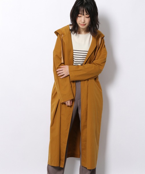 LAKOLE（ラコレ）の「TCピーチフーデッドコート / 228144（ステンカラーコート・レディース・アッシュグレー/ライトベージュ/ターメリック・SMALL/MEDIUM）」の13枚目の写真