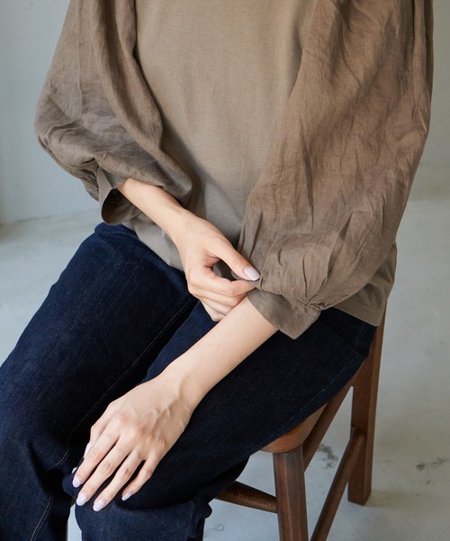 note et silence (ノートエシロンス)の「▲【AMB100貨】USAコットン×リネン ギャザースリーブプルオーバー(Tシャツ/カットソー・レディース・ホワイト/チャコールグレー/ピンク・FREE)」の5枚目の写真