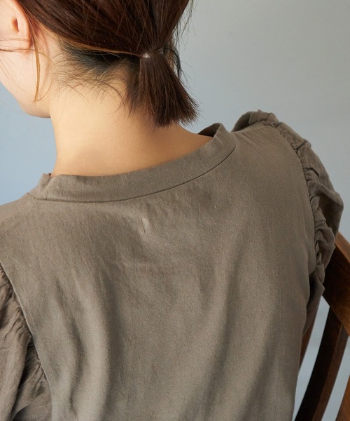 note et silence (ノートエシロンス)の「▲【AMB100貨】USAコットン×リネン ギャザースリーブプルオーバー(Tシャツ/カットソー・レディース・ホワイト/チャコールグレー/ピンク・FREE)」の10枚目の写真