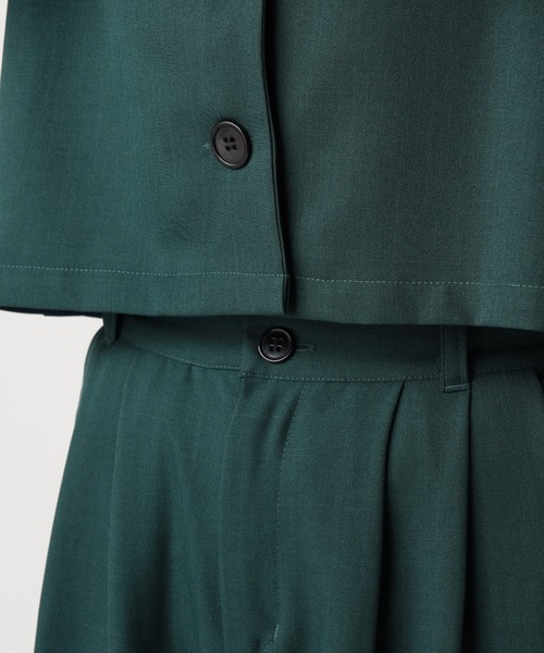 CECIL McBEE（セシルマクビー）の「ショート丈ジャケット（テーラードジャケット・レディース・ブラック/グリーン・MEDIUM）」の13枚目の写真