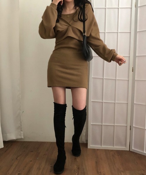 KOR(ケーオーアール)の「セットアップ キャミワンピース&プルオーバー(ワンピース・レディース・ブラック/ブラウン・S/M/L)」の3枚目の写真