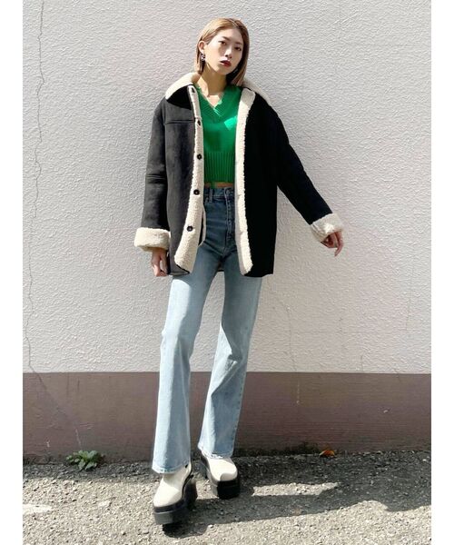 EMODA(エモダ)の「フェイクムートンジャケットコート(ムートンコート・レディース・ブラック/ベージュ・FREE)」の15枚目の写真