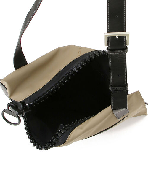 Kawa-Kawa（カワカワ）の「kawakawa(カワカワ)×DROIT BELLO（ドロイトベロ）別注ショルダーバッグ（ショルダーバッグ・レディース・ベージュ・FREE）」の2枚目の写真