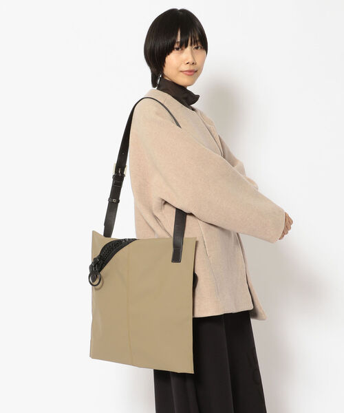 Kawa-Kawa（カワカワ）の「kawakawa(カワカワ)×DROIT BELLO（ドロイトベロ）別注ショルダーバッグ（ショルダーバッグ・レディース・ベージュ・FREE）」の6枚目の写真