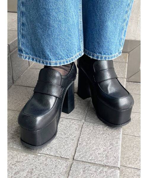 EMODA(エモダ)の「アップトゥローファー(ローファー・レディース・ブラック/その他・LARGE/SMALL/MEDIUM)」の2枚目の写真