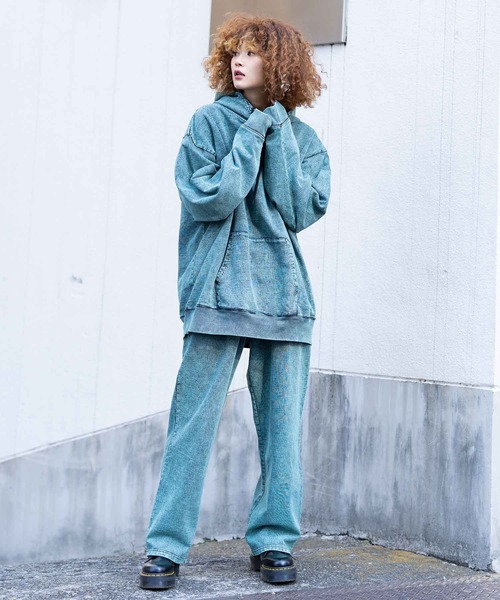 X-girl（エックスガール）の「CHEMICAL WASH BIG SWEAT HOODIE