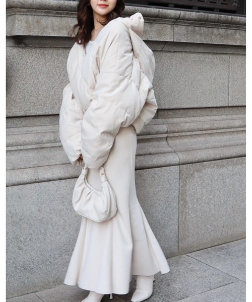 MIIA(ミーア)の「フードダウンジャケット(ダウンジャケット/コート・レディース・ブラック/ベージュ/オフホワイト・FREE)」の11枚目の写真