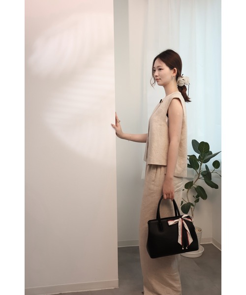 SAISON DE PAPILLON（セゾンドパピヨン）の「（高評価）スカーフ付き2way大容量ハンドバッグ 定番 入学式　卒業式（ハンドバッグ・レディース・ブラック/ブラウン/オフホワイト/グレイッシュベージュ・フリー）」の9枚目の写真